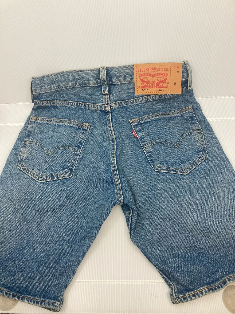 Levi’s 501 Button Fly Denim Shorts Med Wash W28 Vintage Aesthetic S629